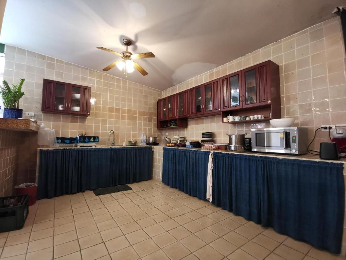 Готель Donpin8-Timeless House Чіангмай Екстер'єр фото